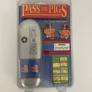 NEW Pass the Pigs The Classic Party Game 2005 Sealed